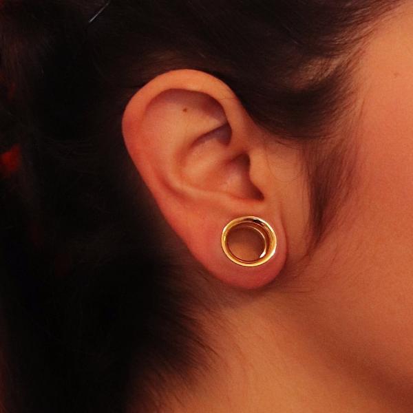 Model wearing stainless steel tunnel