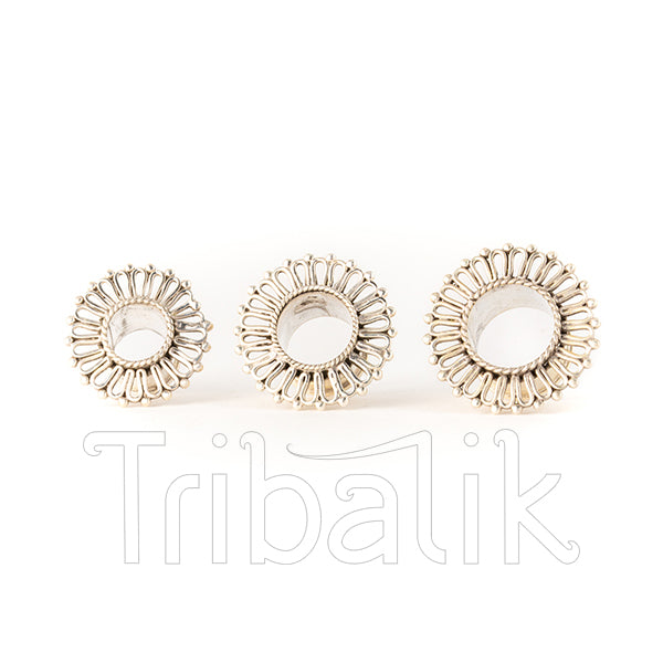 Mantaray Silver Light Flower Ear Tunnel - 4mm - 14mm